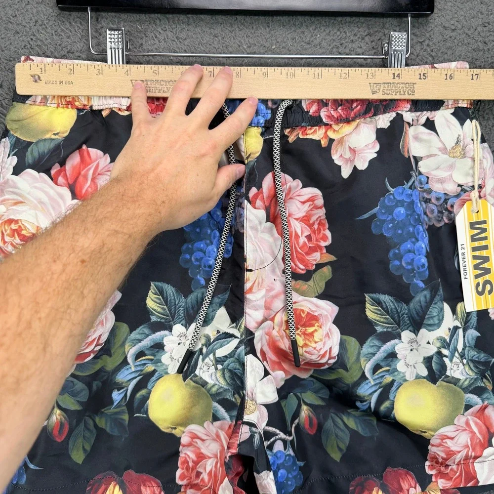Forever 21 Men Floral Fruit Print Swim Trunks Black Large NWT 11932-001